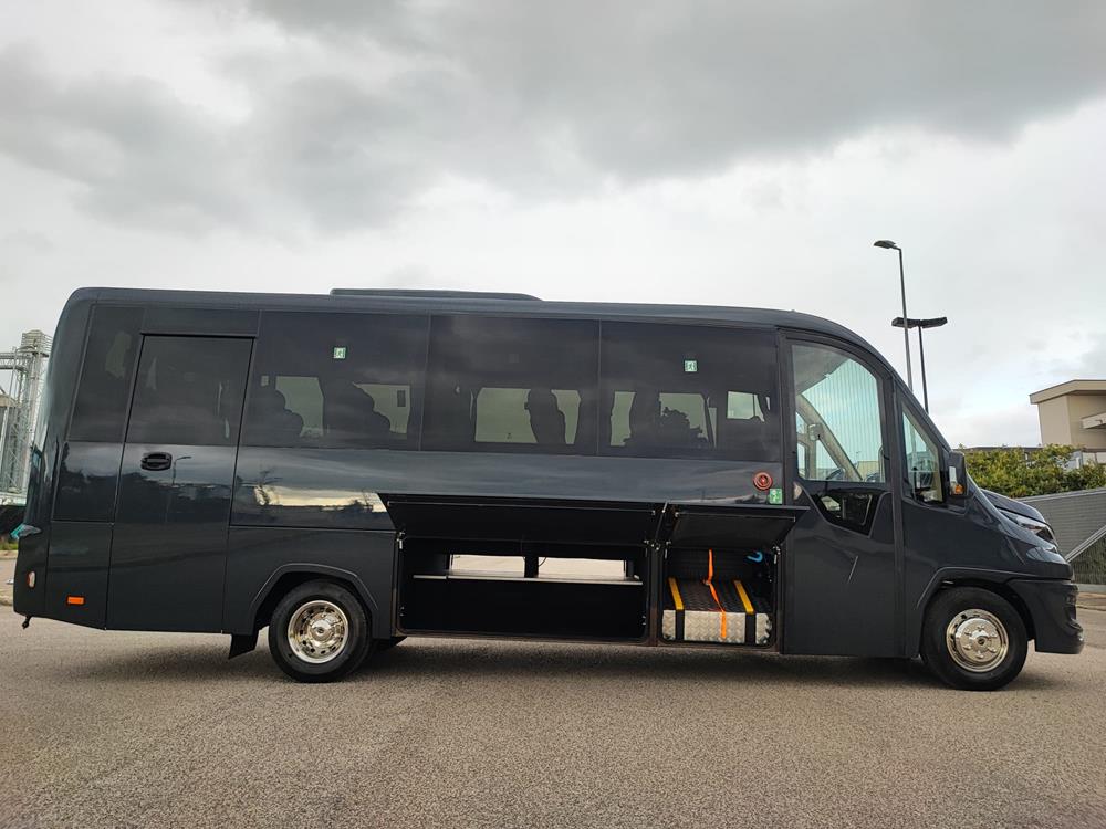 Nuovo Pegaso PEGASO Telaio IVECO Daily 7,99mt. Gran Turismo Luxury 7990mm. Diesel Nuovo Pegaso PEGASO Telaio IVECO Daily 7,99mt. Gran Turismo Luxury 7990mm. Diesel