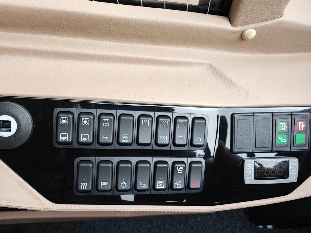 Nuovo Pegaso PEGASO Telaio IVECO Daily 7,99mt. Gran Turismo Luxury 7990mm. Diesel Nuovo Pegaso PEGASO Telaio IVECO Daily 7,99mt. Gran Turismo Luxury 7990mm. Diesel