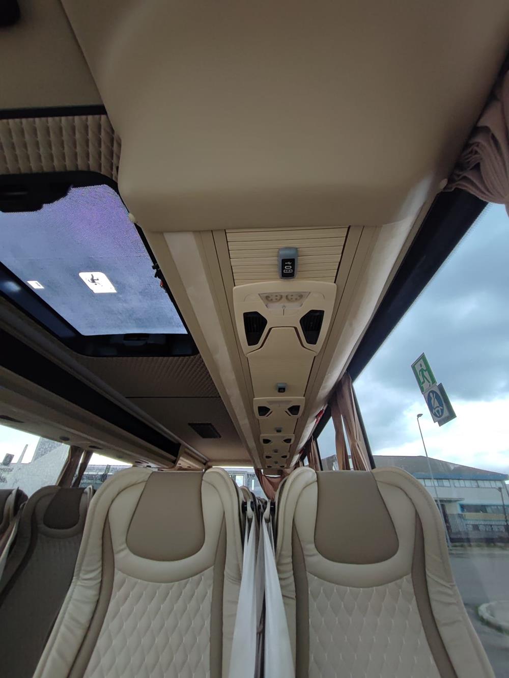 Nuovo Pegaso PEGASO Telaio IVECO Daily 7,99mt. Gran Turismo Luxury 7990mm. Diesel Nuovo Pegaso PEGASO Telaio IVECO Daily 7,99mt. Gran Turismo Luxury 7990mm. Diesel