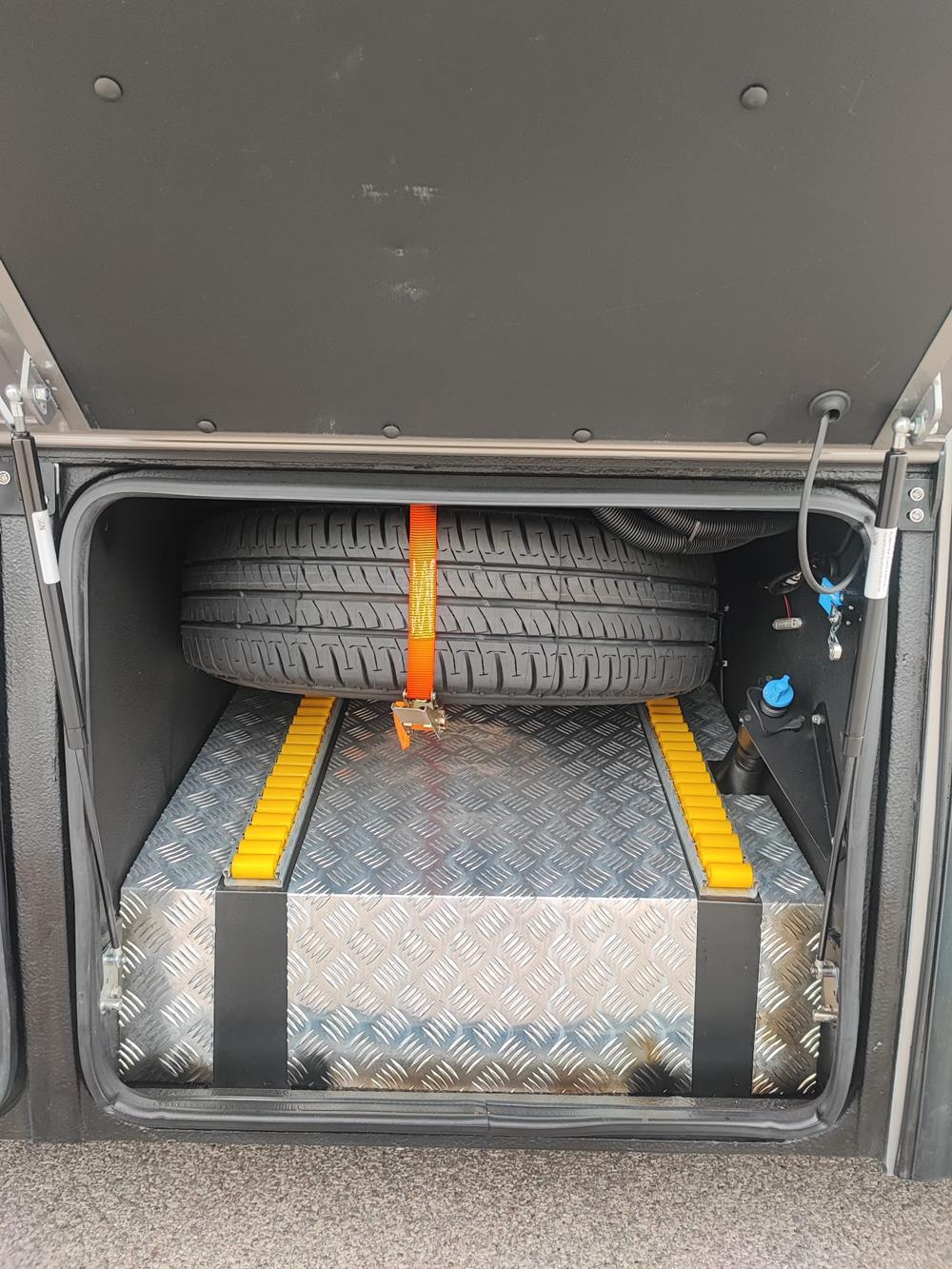 Nuovo Pegaso PEGASO Telaio IVECO Daily 8,50mt. Gran Turismo Luxury 8500mm. Diesel